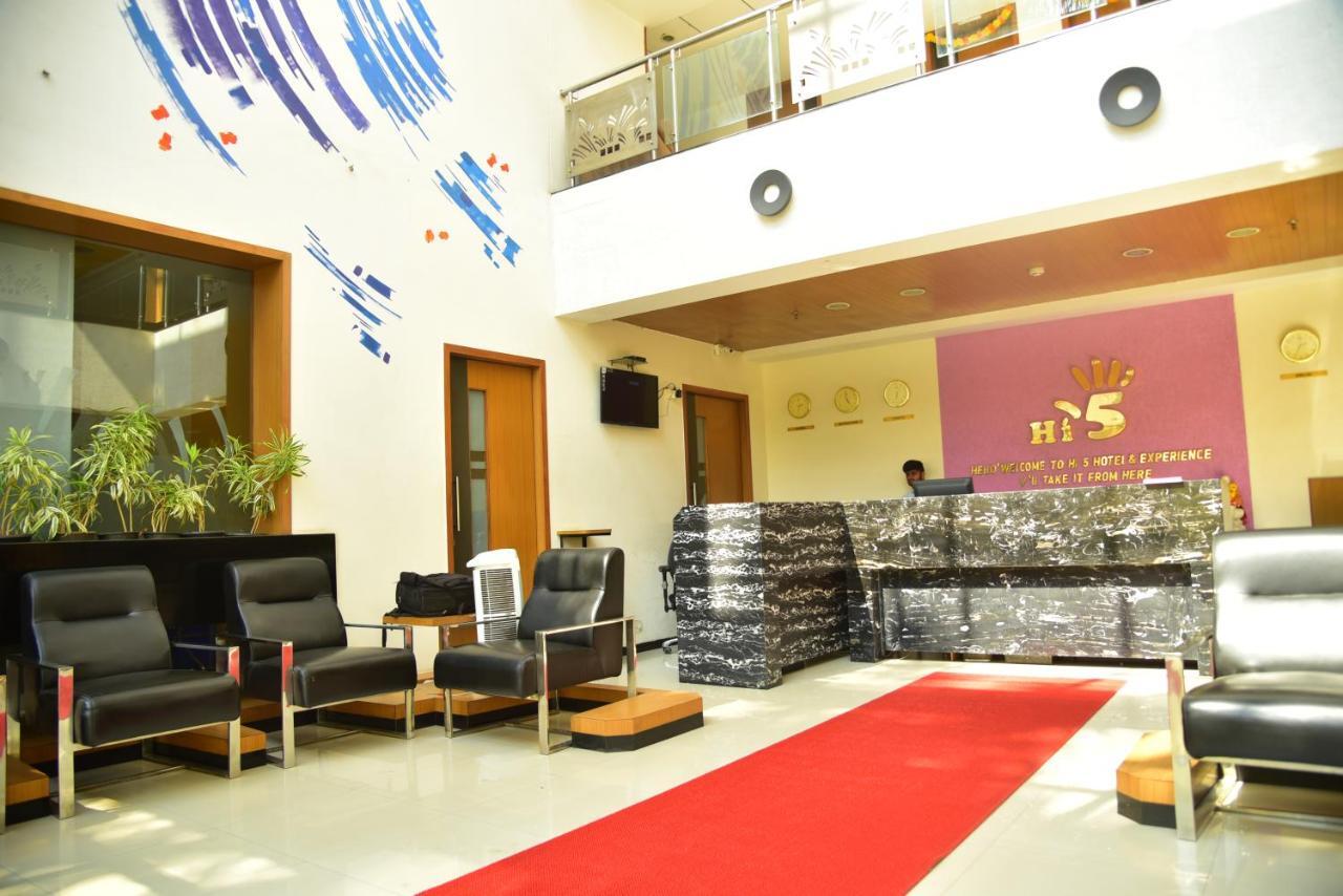 Hi 5 Hotel & Experience Nashik Esterno foto